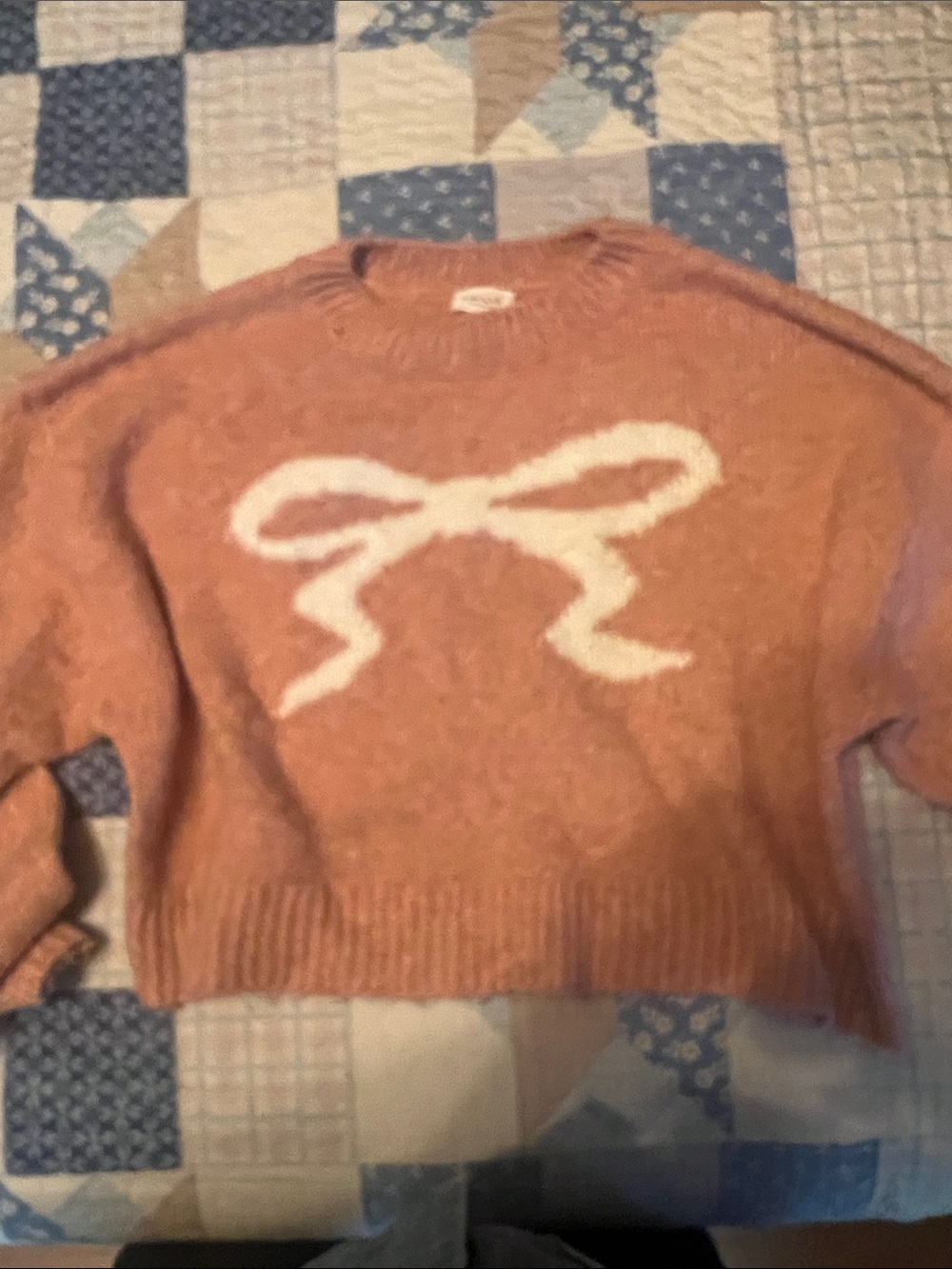 Le Lis Peach Crewneck Sweater with White Bow Motif crop top